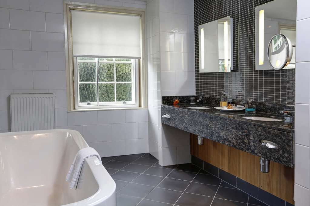 Doubletree By Hilton Reading M4 J10 Winnersh Room photo
